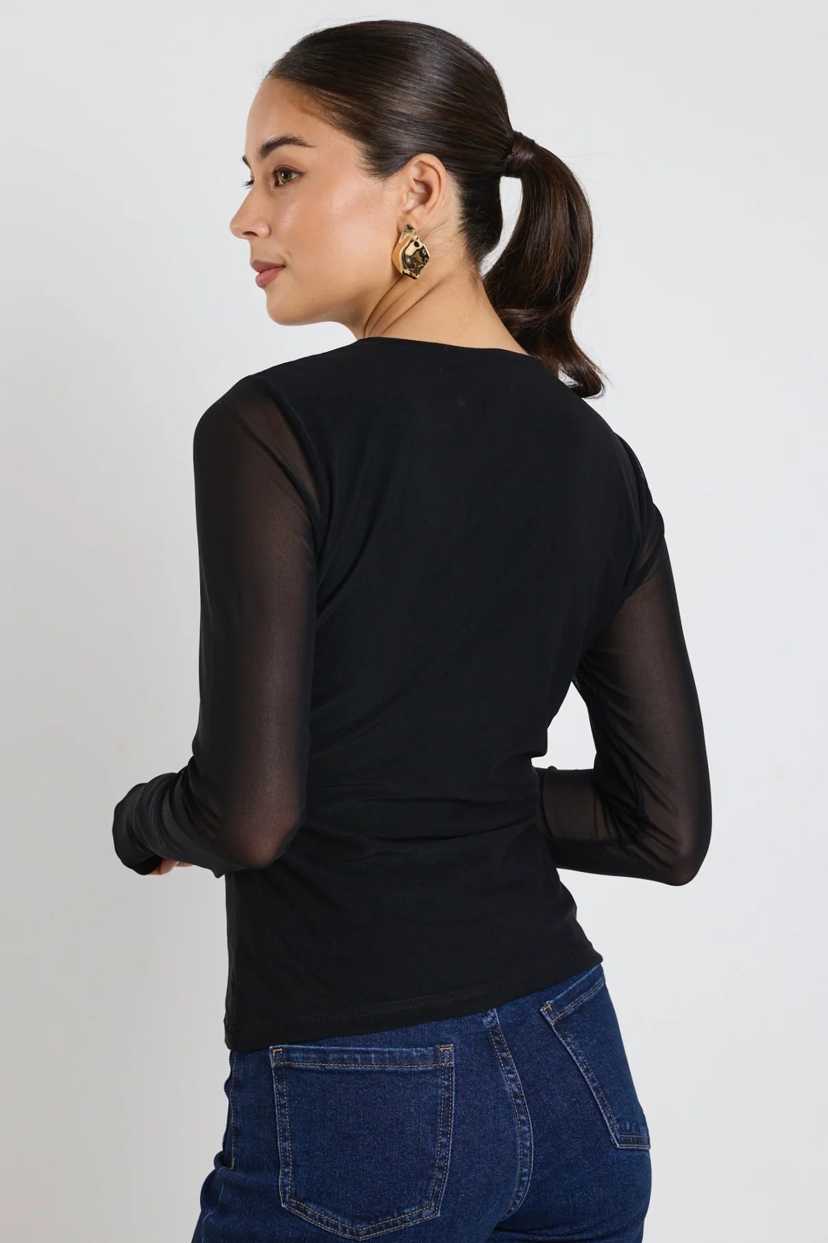 Network Black Mesh Keyhole LS Top