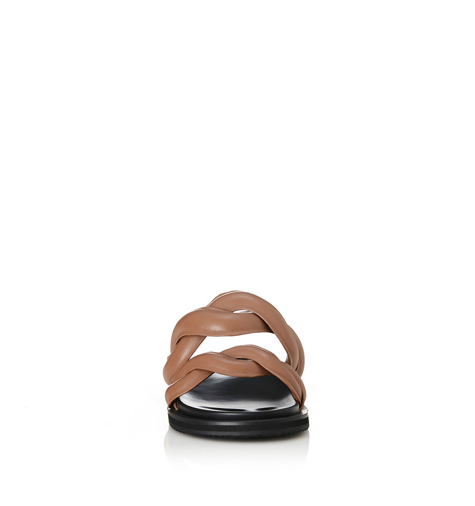 PANTONE Pecan