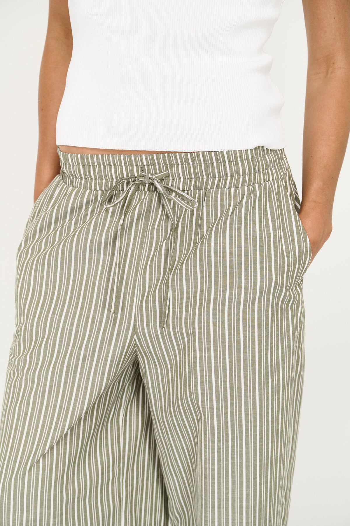 Lisara Relaxed Pant
