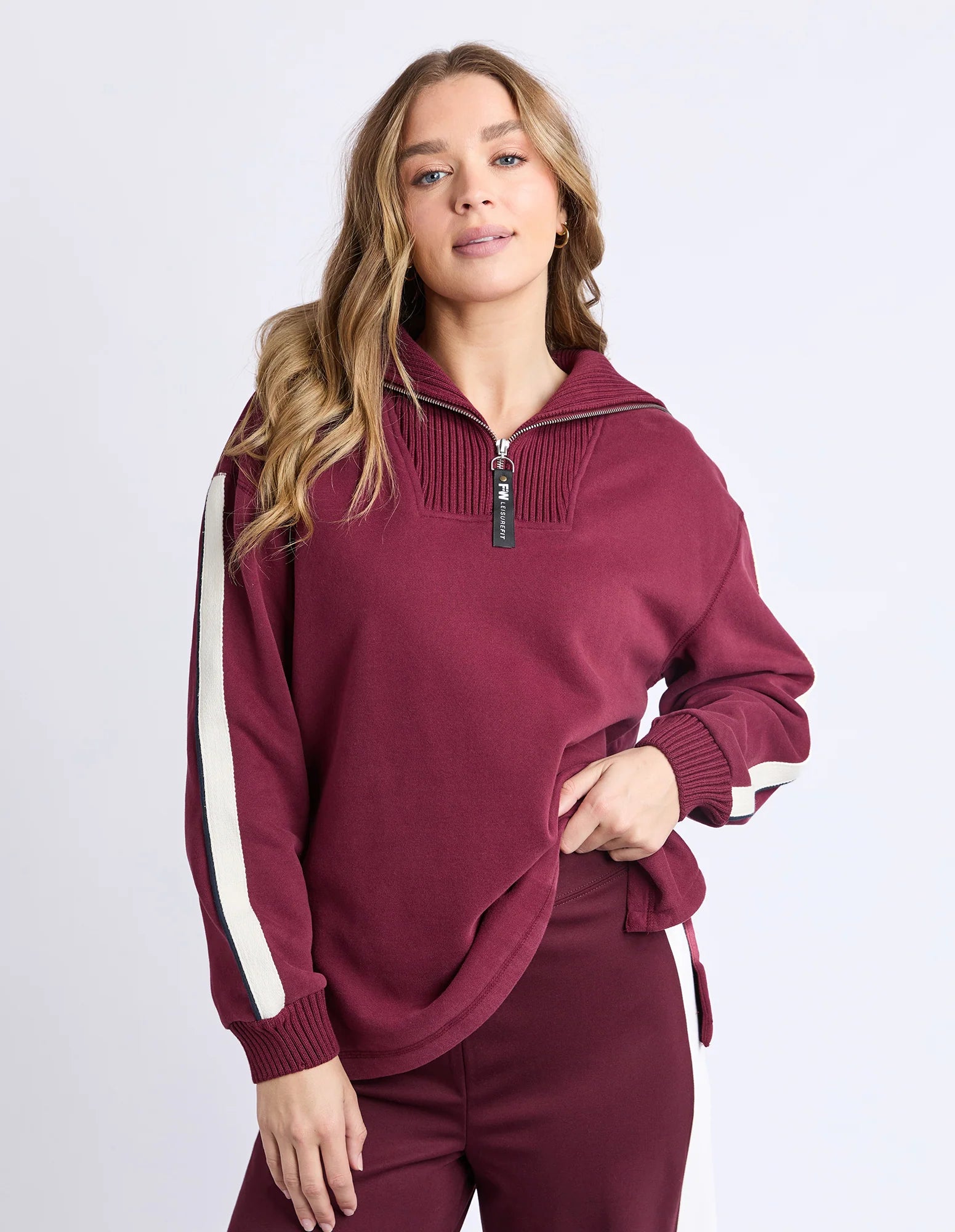Knit Collar Crew Port