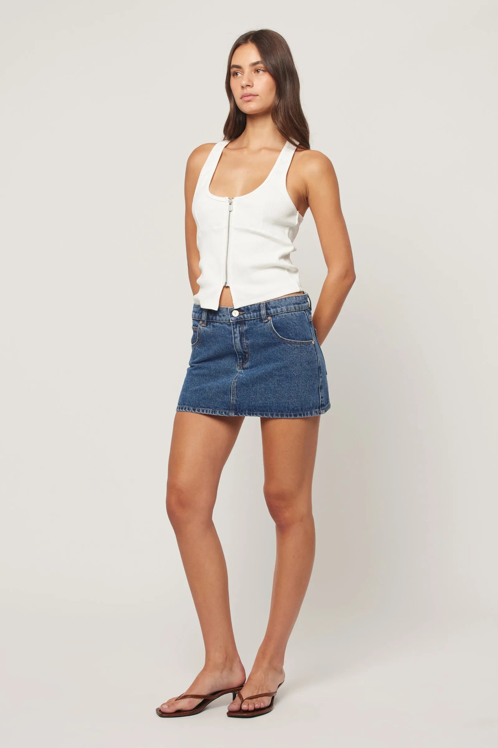 99 Low Skirt Bella