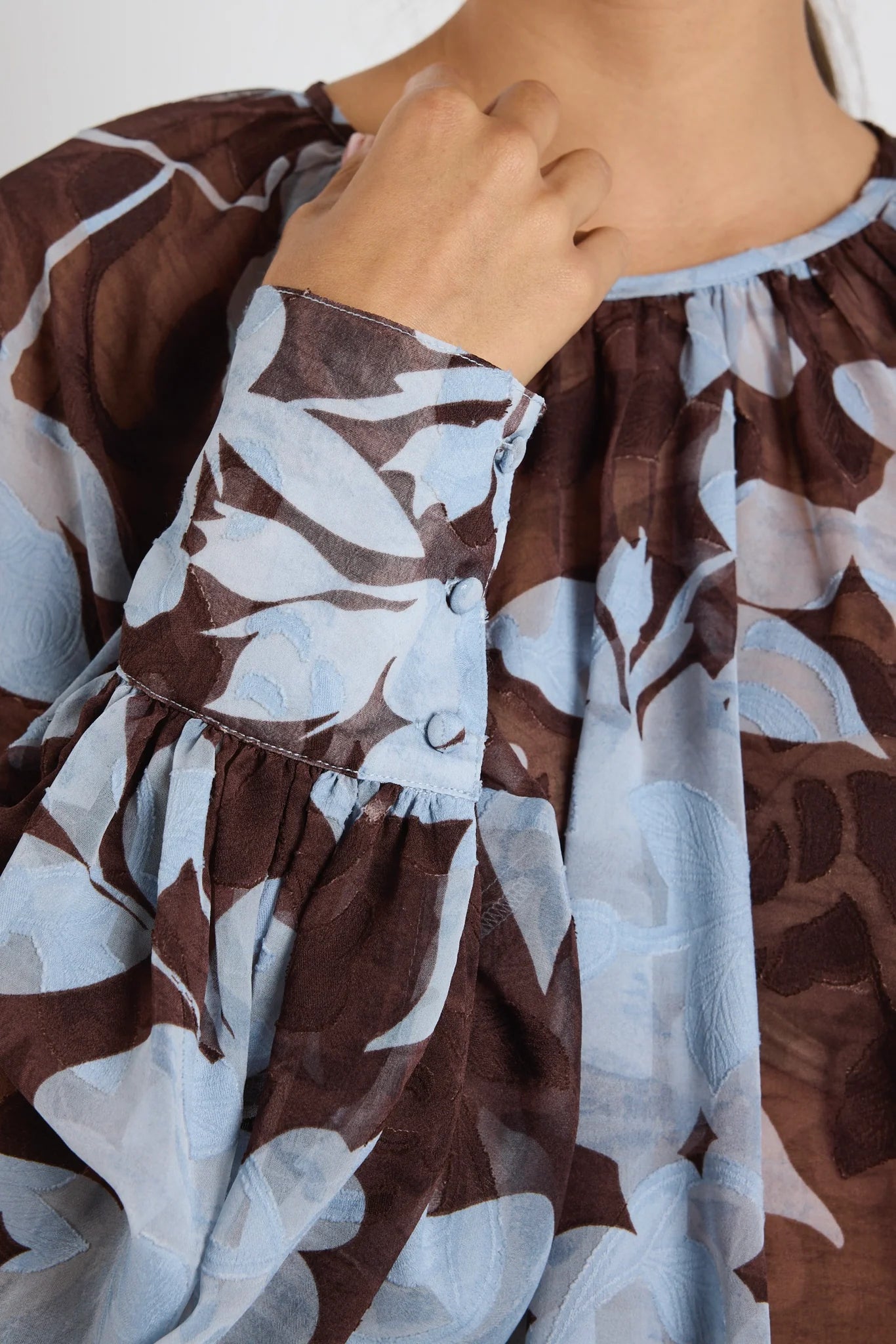 Cosmopolitan Chocolate Blue Floral Crew Neck Floaty LS Top