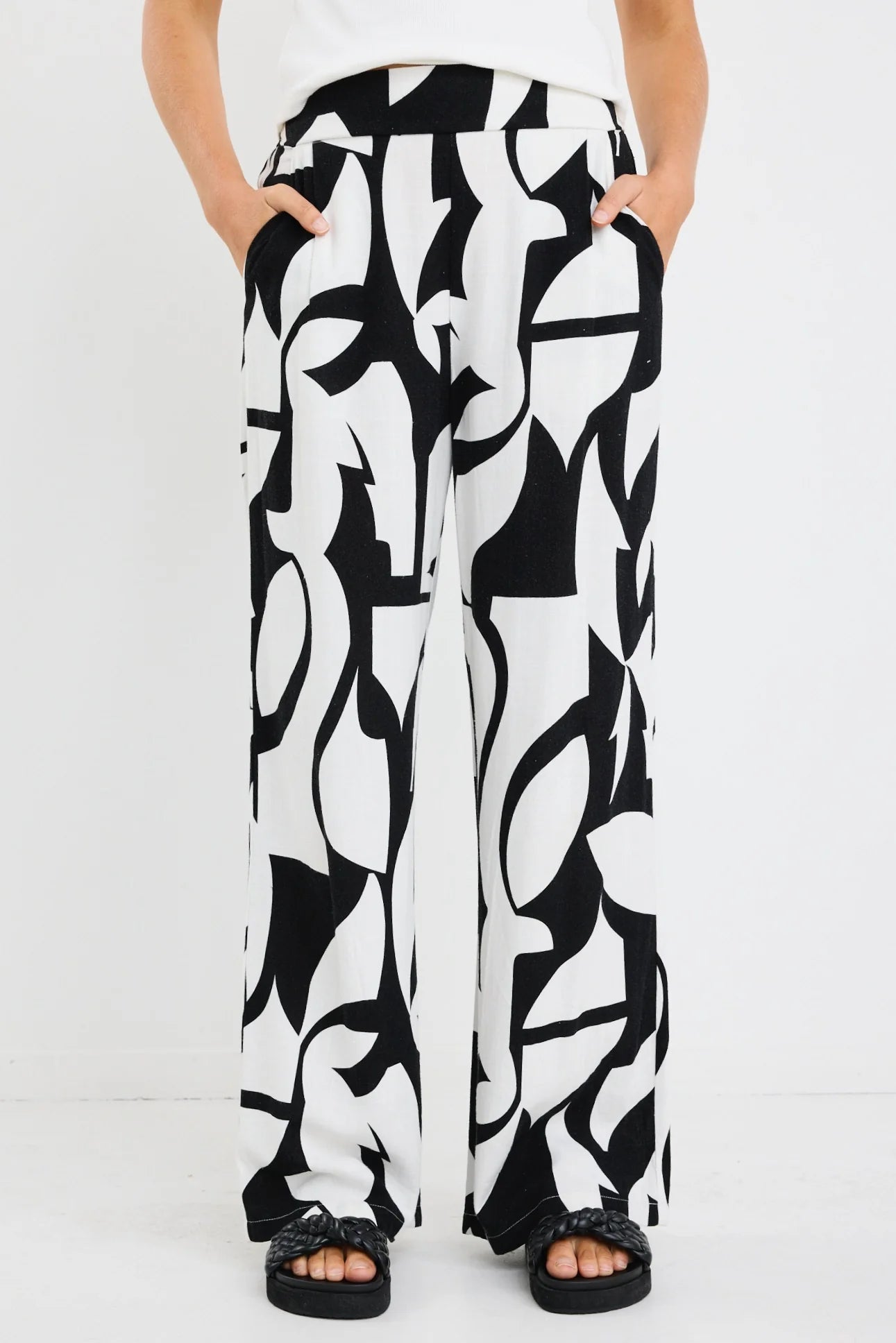 Metropolitan Black White Cutout Print Wide Leg Pants