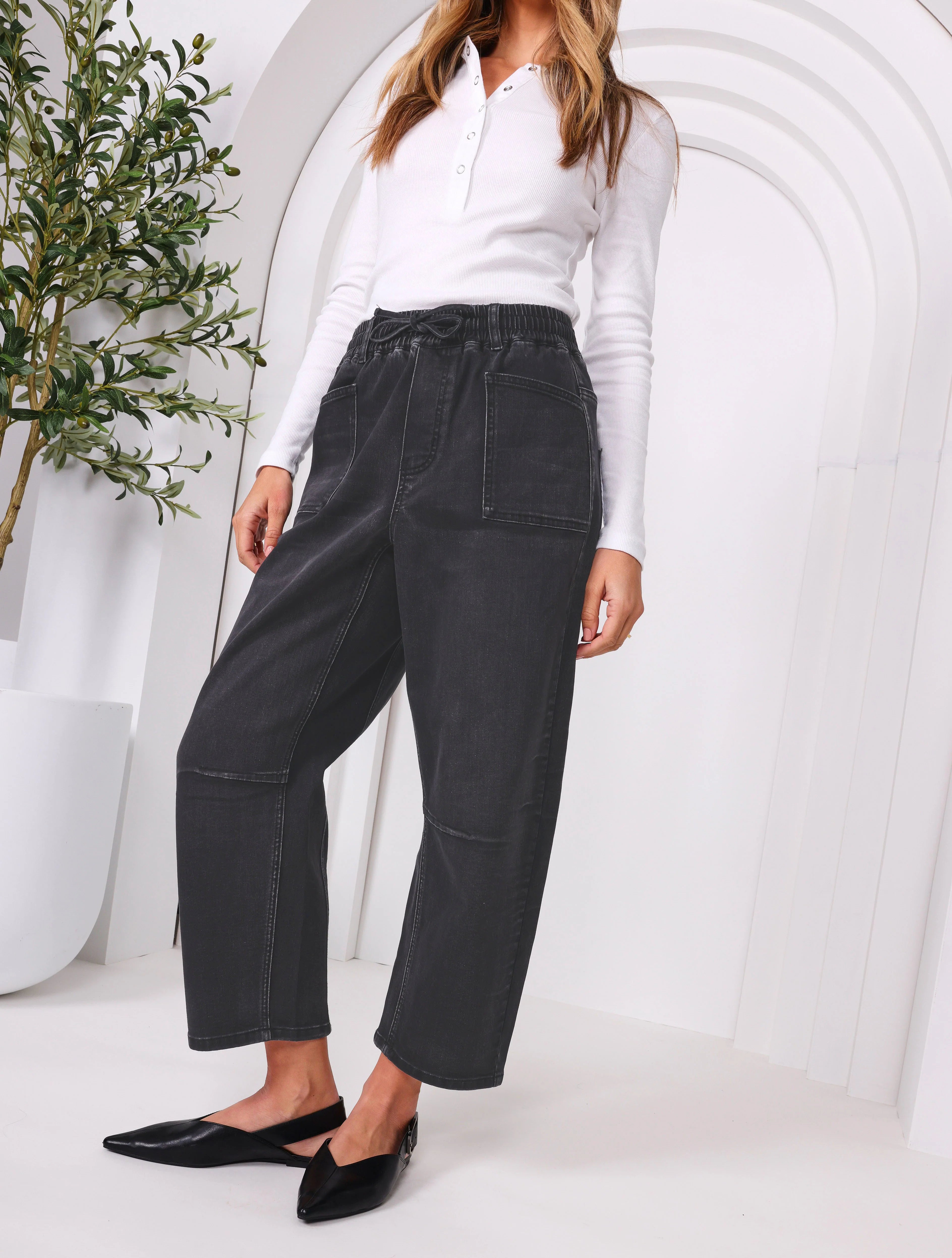 Leo Barrel Jeans Black