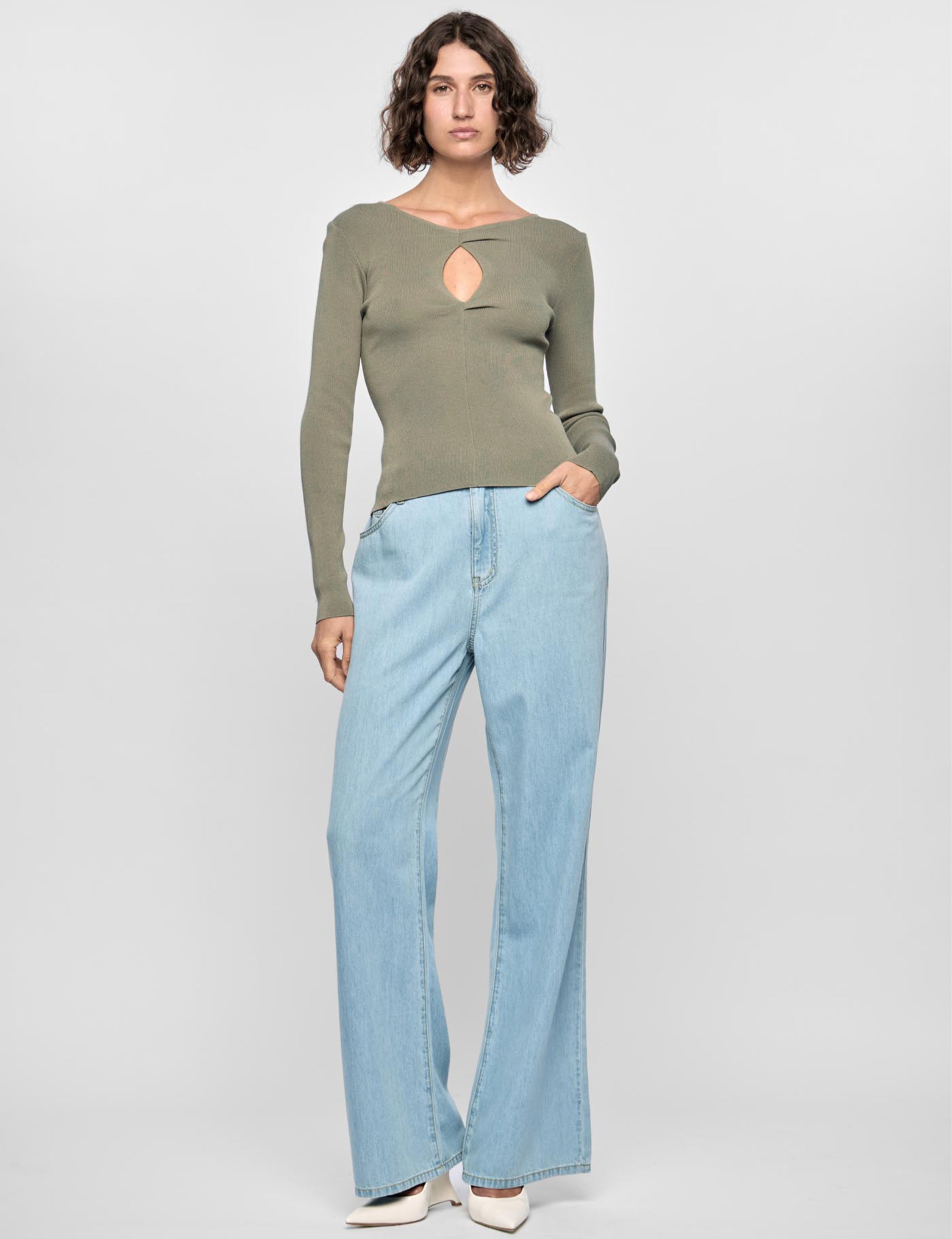 Mira Twist Knit Top